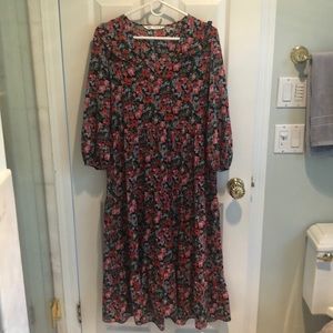 Black Floral Zara Ruffle Collar V-Neck Midi Dress Size Medium